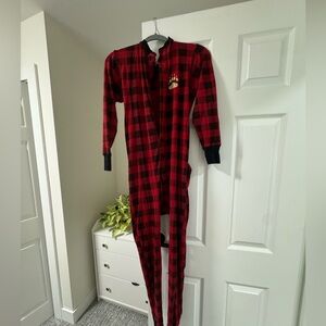 “Bear cheeks” onsie pajama